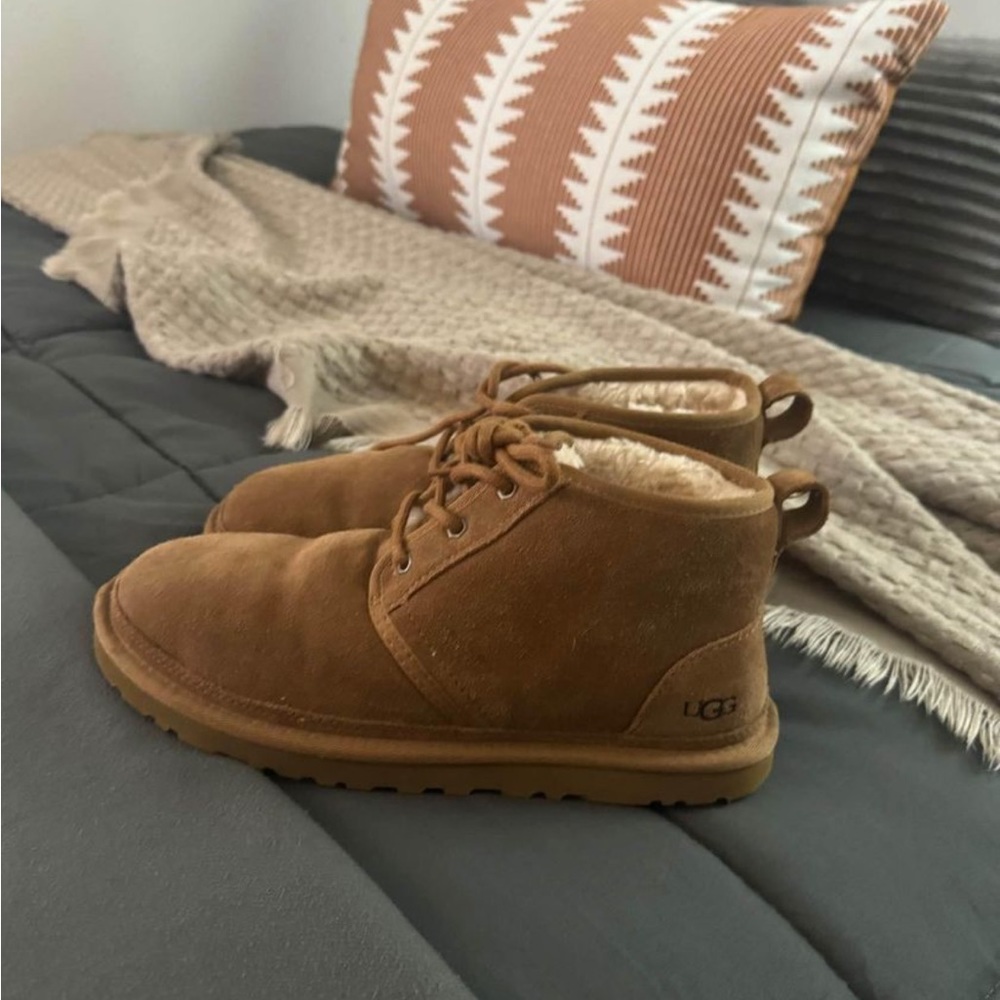 Uggs Mens size 9
